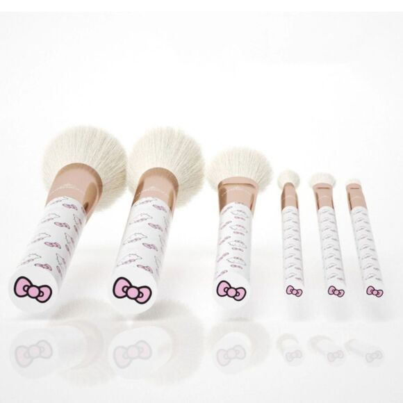 HELLO KITTY Complete Makeup Brush Set- Pink & White - Picture 3 of 8